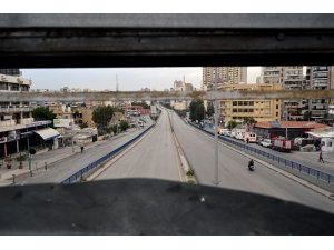 Lübnan’da ulaşım sektörü işçileri ve sendikalar yol kapattı