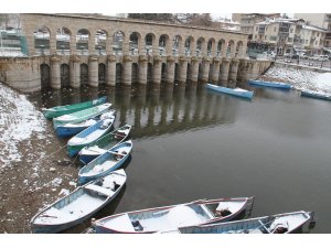 Beyşehir Gölü’nde kar yağışı hayatı olumsuz etkiliyor