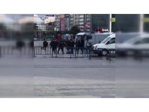 İstanbul Adliyesi önünde polise bıçaklı saldırı