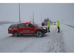 D100 ve TEM’in Bolu geçişi trafiğe kapatıldı