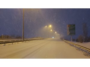 İstanbul’a araç girişleri durduruldu, yollar boş kaldı