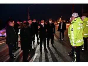 Tekirdağ Valisi İstanbul sınırına gidip tek tek uyardı