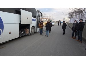 İstanbul’a araç trafiği açıldı, KYK yurtlarında kalan vatandaşlar evlerine gitmek için yola çıktı