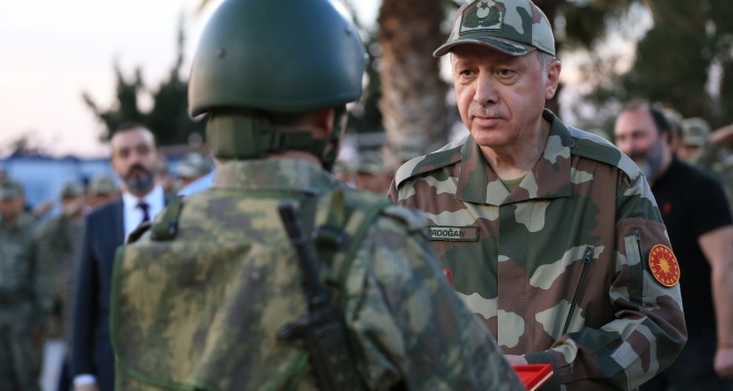 Erdoğan askeri kamufllaj giydi