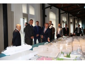 Bakan Ersoy, İstanbul’da ’Galataport Projesini’ inceledi