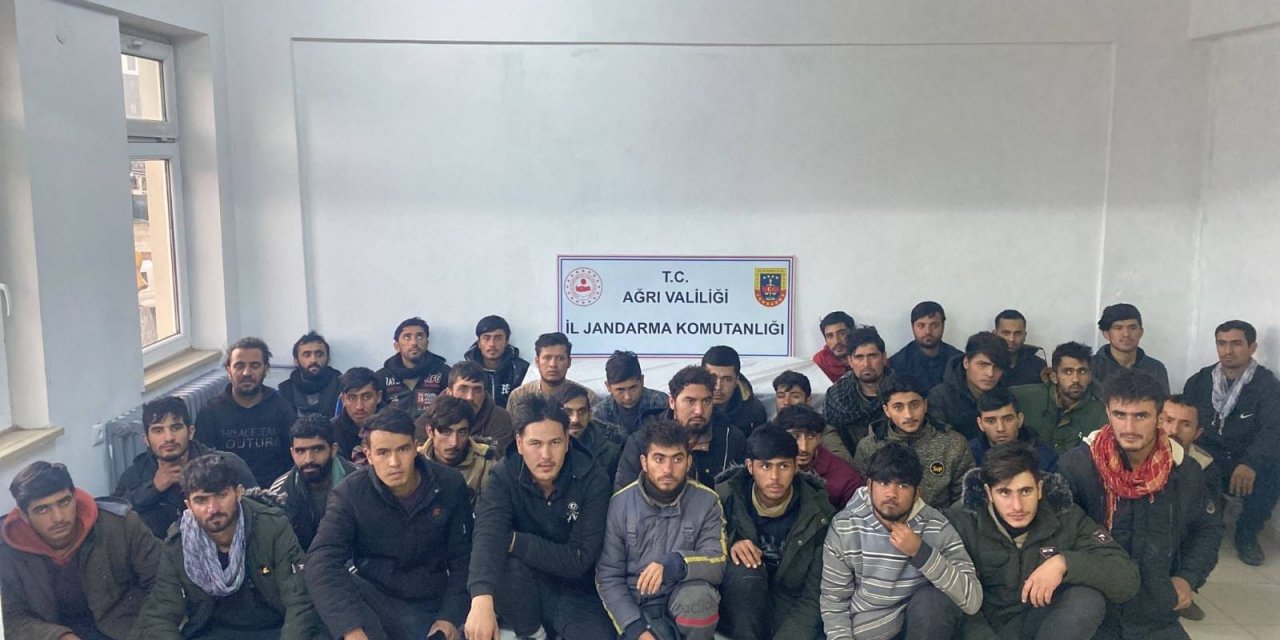 Ağrı’da 125 göçmen ve 8 organizatör yakalandı