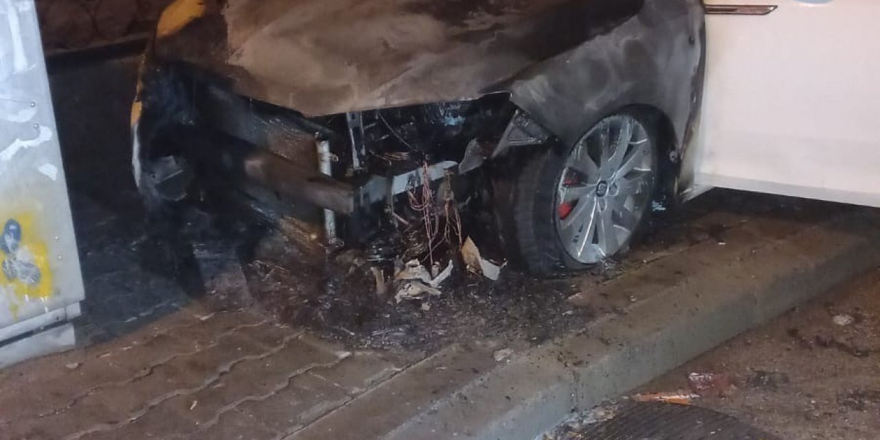 Doğubayazıt’ta otomobil yandı