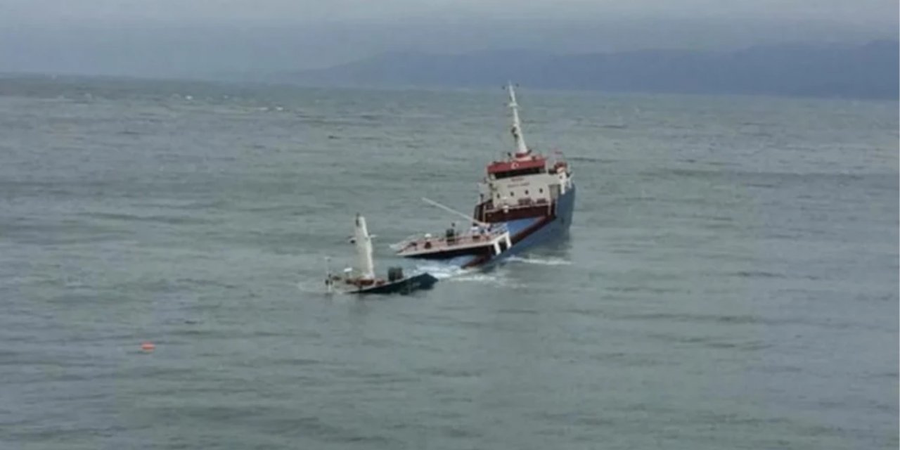 Marmara Denizi'nde kargo gemisi battı