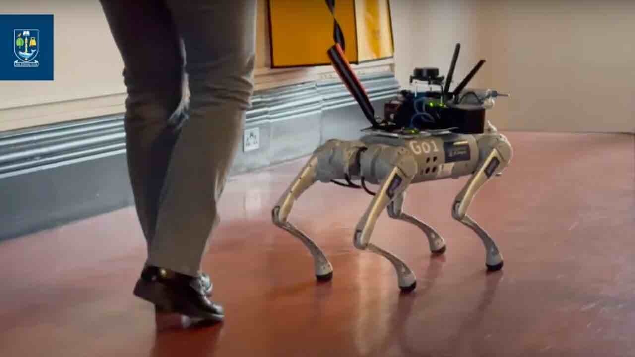 Robot Köpek RoboGuide Görme Engellilere Yardım Edecek