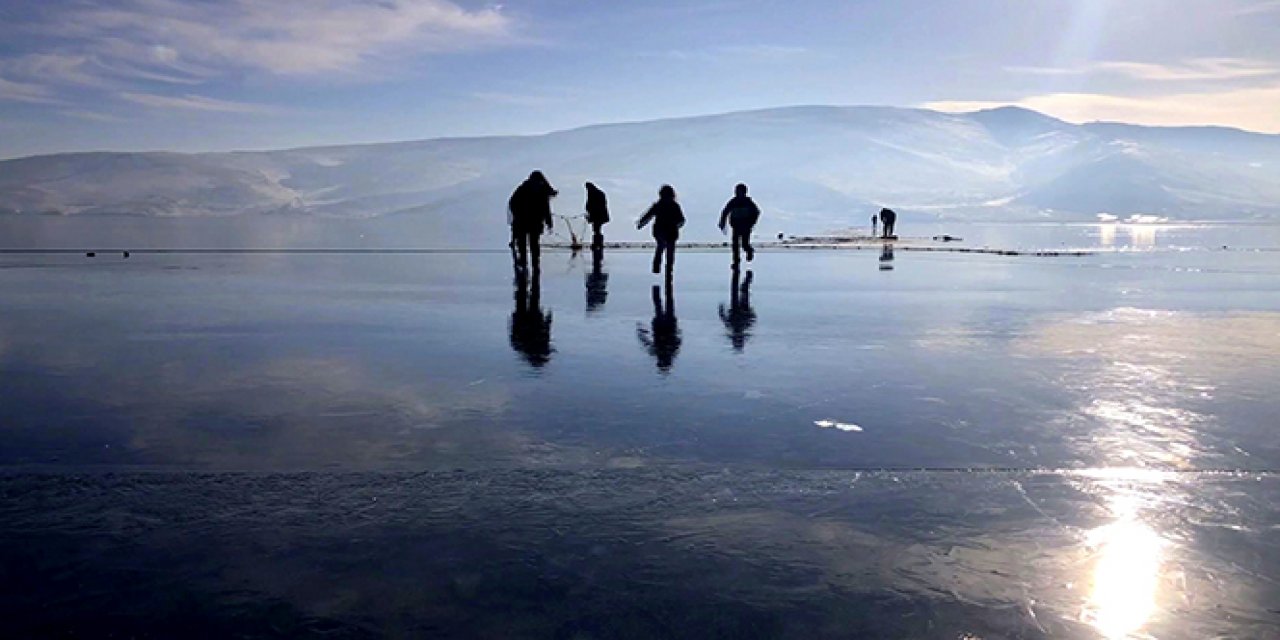 Buzlu Zeminin Eşsiz Güzelliği: Çıldır Gölü