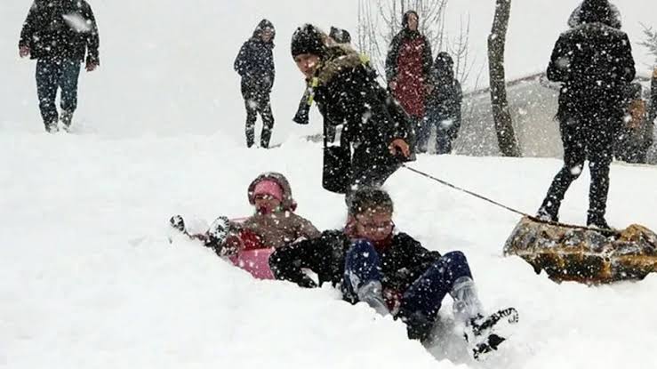 8 Mart Cuma Ağrı’da okullar tatil mi ?