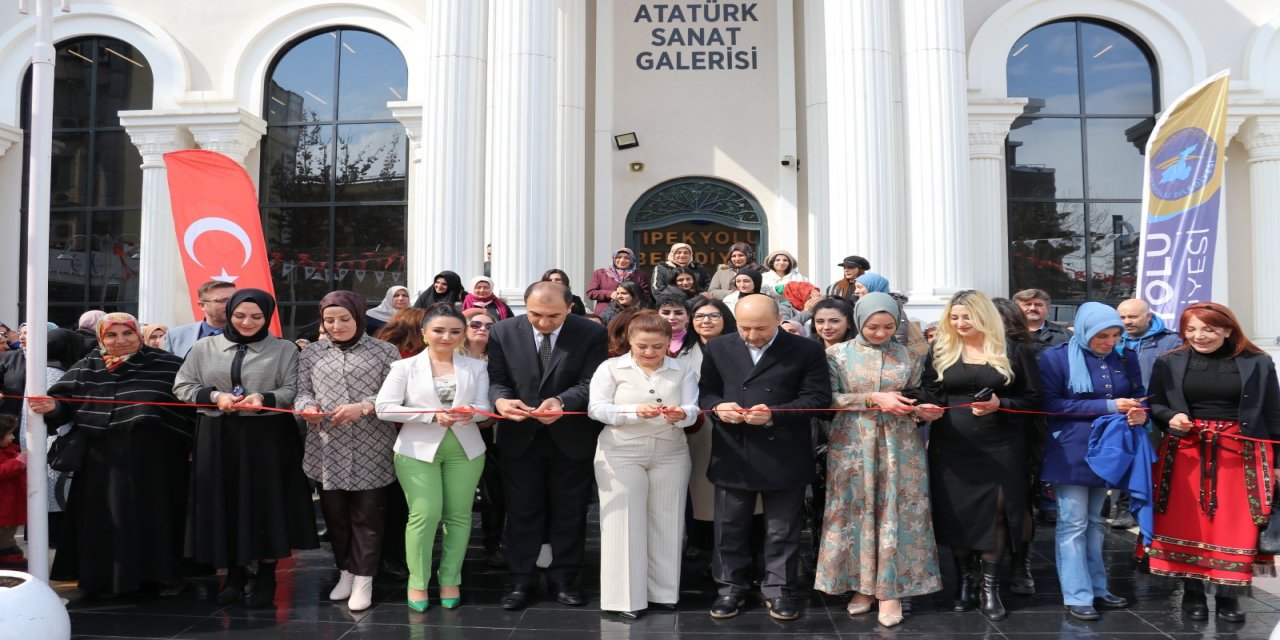 Van’da Epoksi Sanatı Sergisi Kadınlar Tarafından Yoğun İlgi Gördü