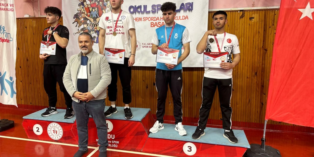 Ağrılı Arda Oral, Türkiye Şampiyonası'nda madalya kazandı