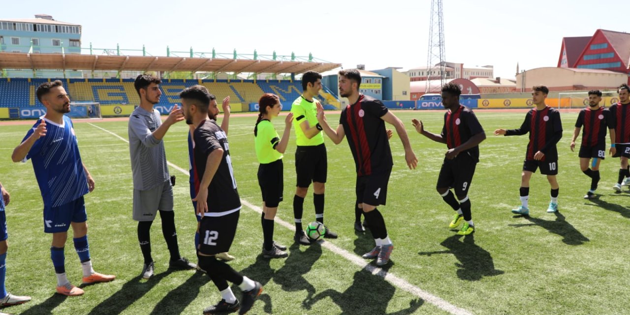 Ağrı’da ” Erkekler Futbol Bölge Şampiyonası” başladı