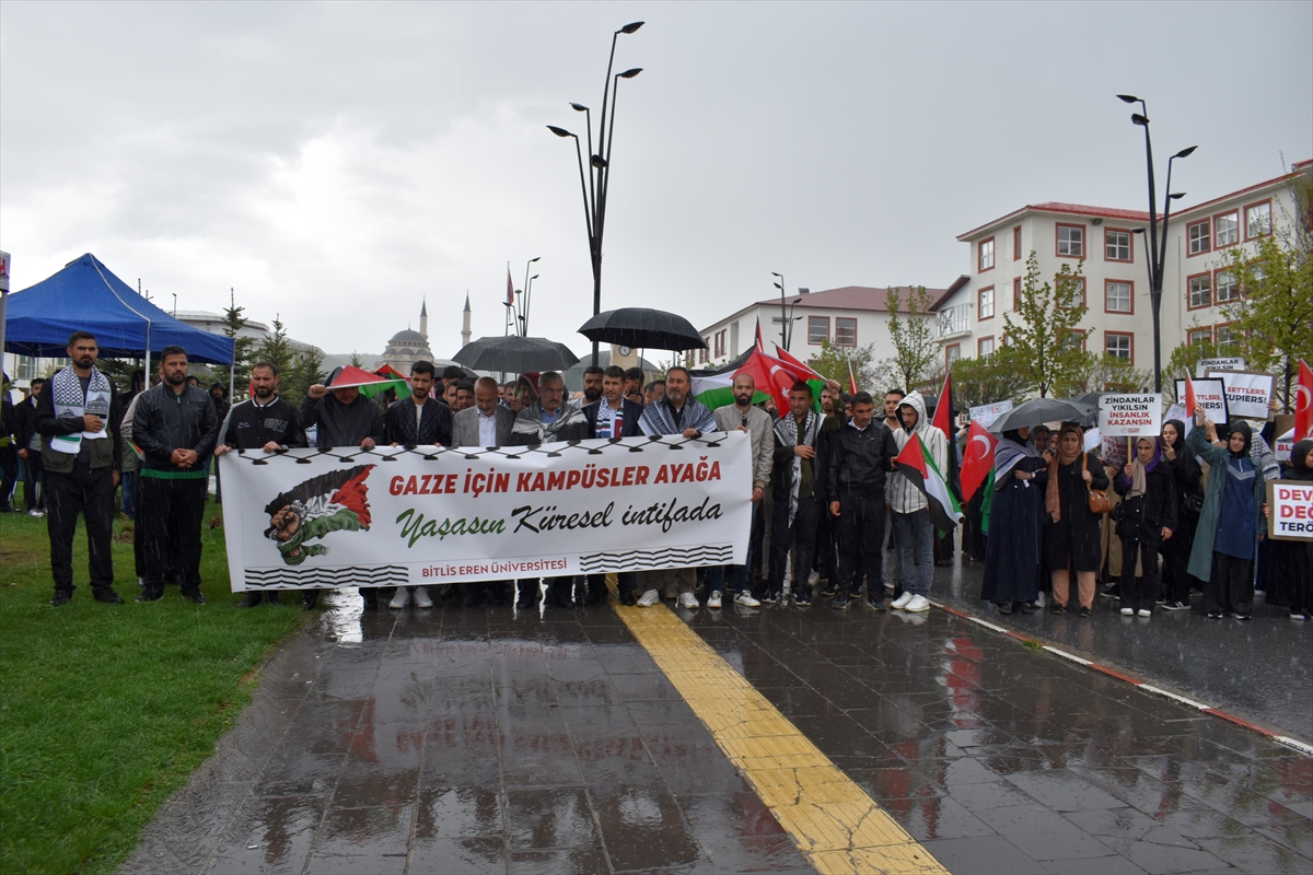 Bitlis'te, Filistin için oturma eylemi başlatıldı