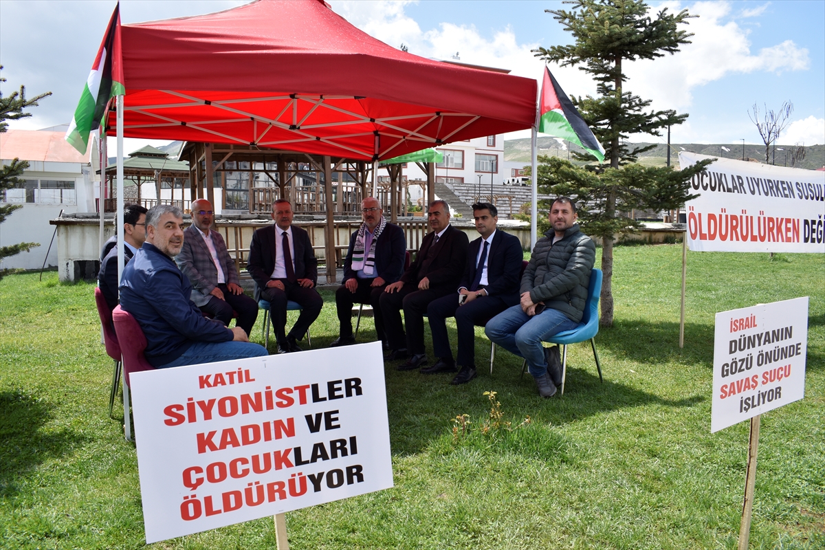 Bitlis Eren Üniversitesi de ABD'deki Filistin eylemlerine destek verdi
