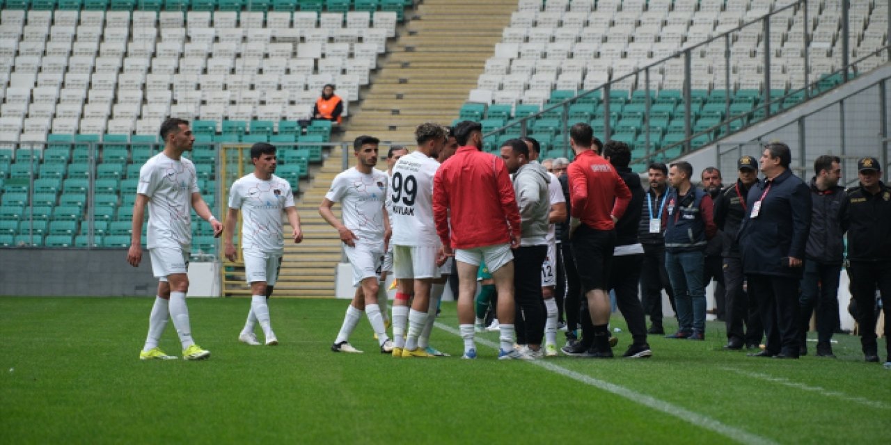 Vanspor FK'nin Bursaspor maçının 22. dakikasında sahadan çekilmesi