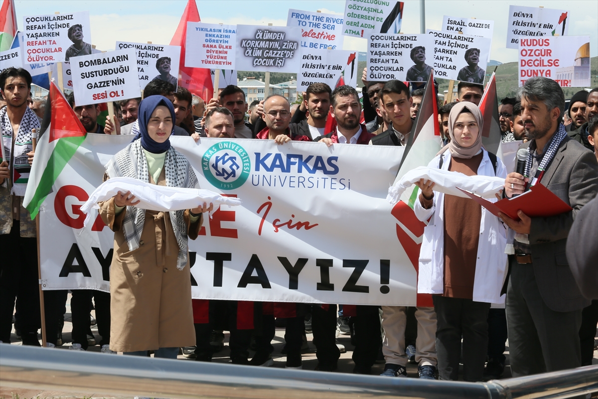 Kafkas Üniversitesi Filistin'e destek için yürüdü