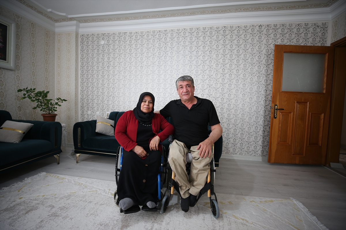 Engelli çift 18 yıldır sevgiyle bütün zorlukları aşıyor