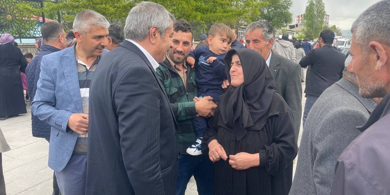 Ağrı’nın ilk hacı adayları kutsal topraklara yolcu edildi