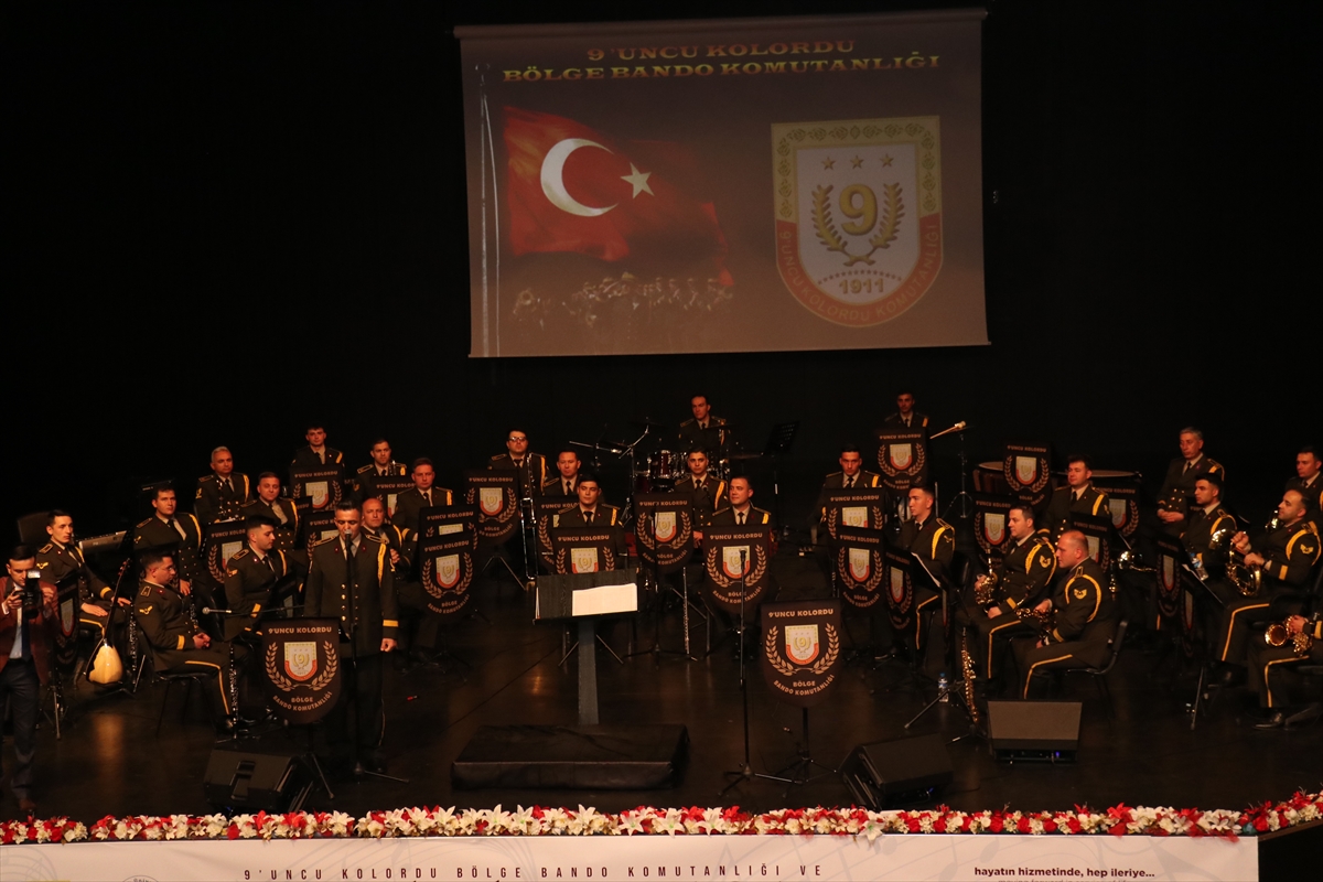 Erzurum'da askeri bandodan 19 Mayıs'a özel konser