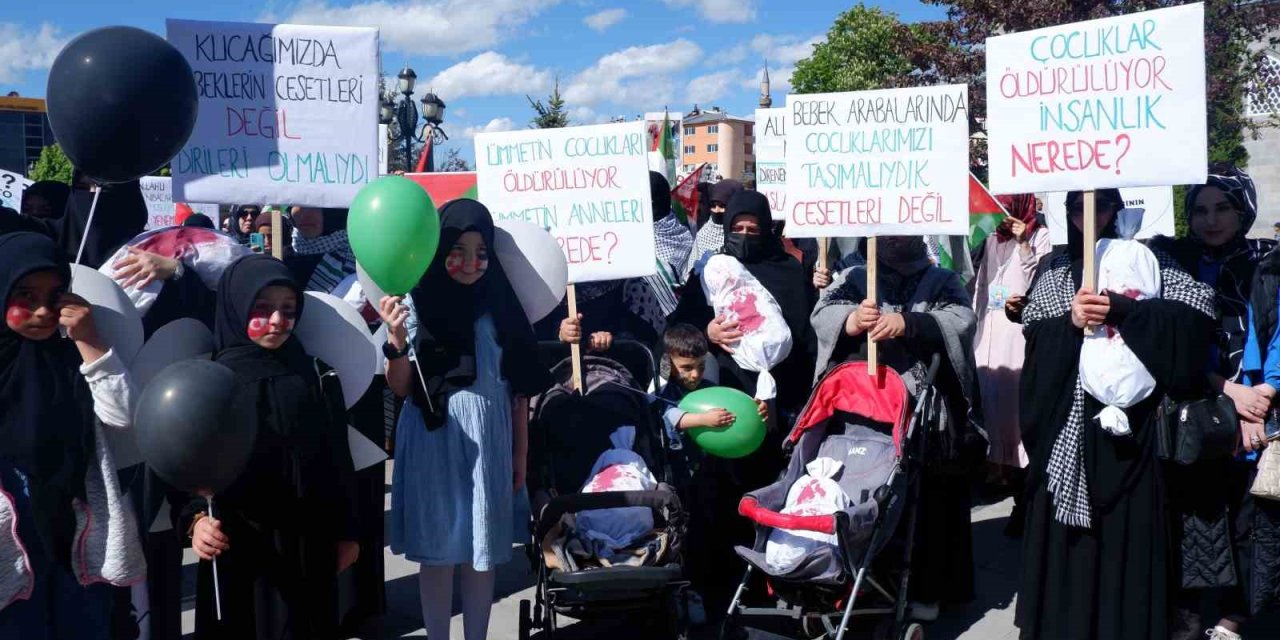 Erzurum’da sağlıkçıların sessiz yürüyüşü sürüyor