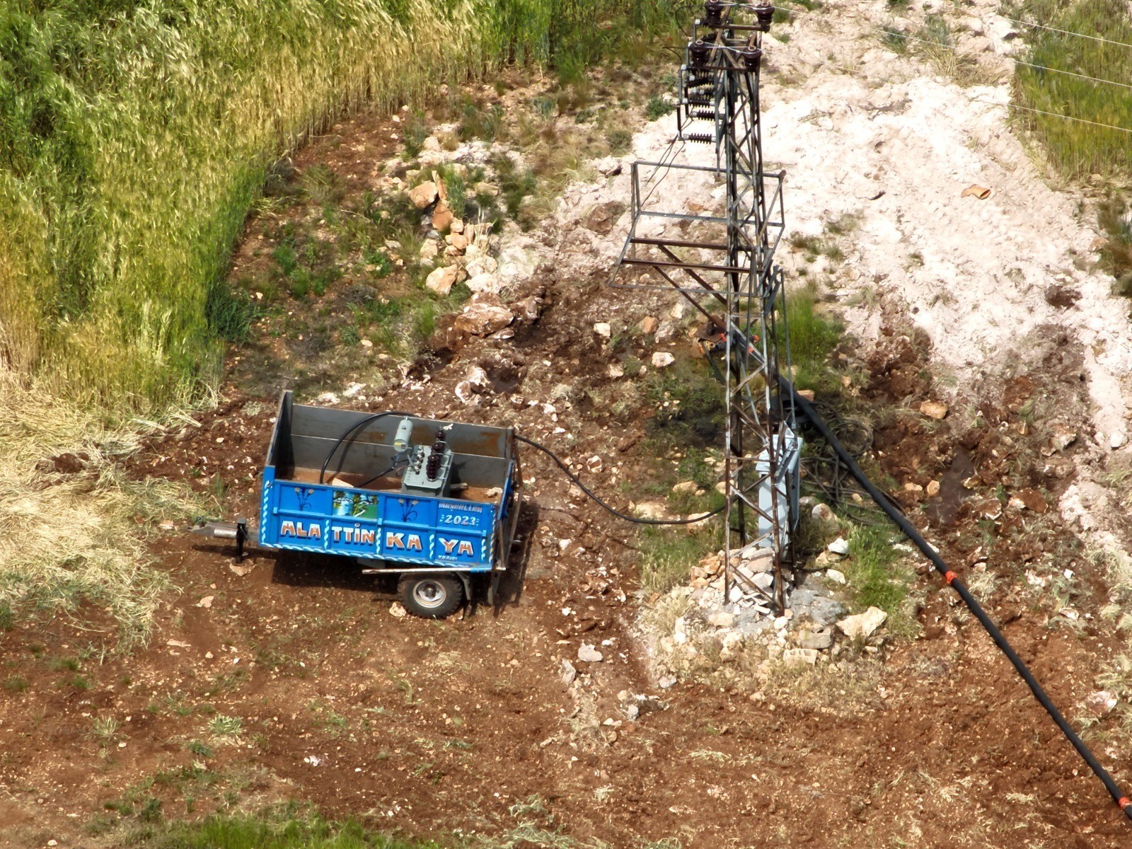 Kaçak elektrik kullanan çiftçiler kesintilerini iptal ettiriyor