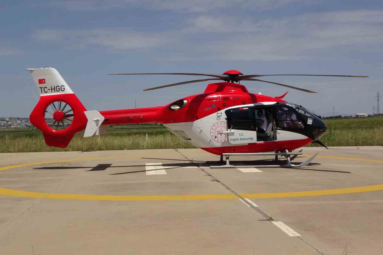Küçük çocuk kaynar süt kazanına düştü, ambulans helikopterle hastaneye yetişitirildi