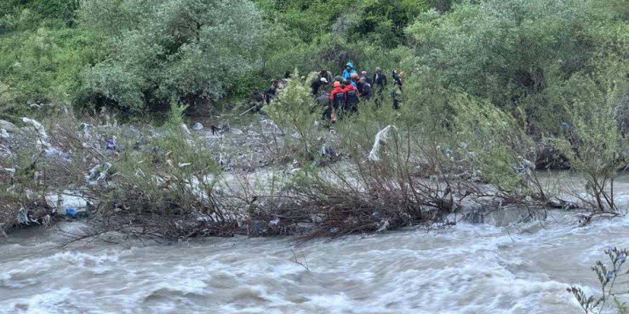 Asma toplarken yaralanan kadın askeri helitopterle kurtarıldı