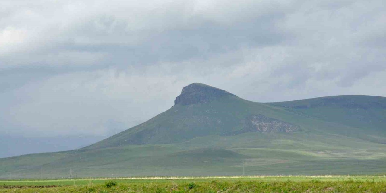 Kars’ta King Kong’un kafasına benzeyen dağ