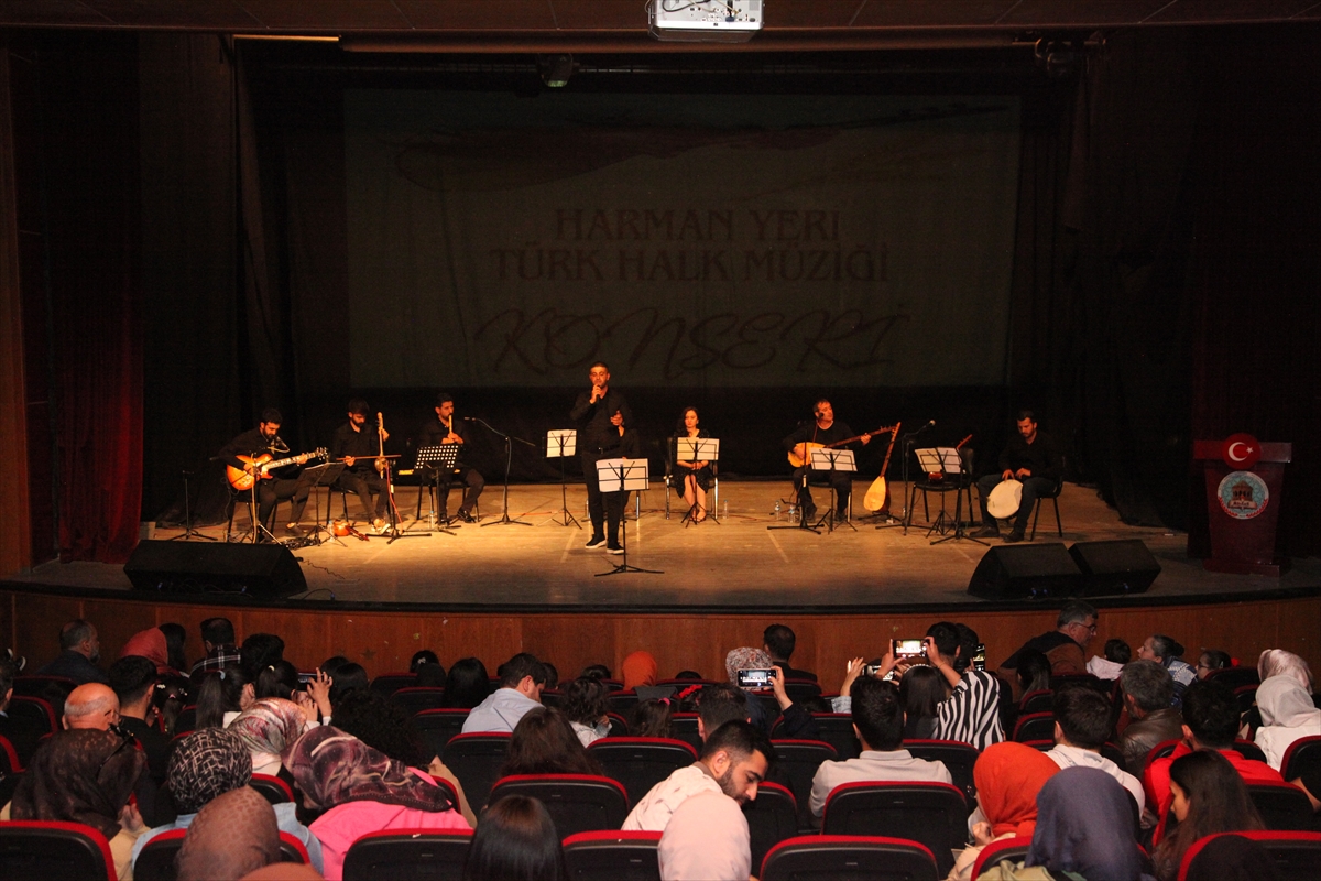 Bitlis'te "Harman Yeri Türk Halk Müziği" konseri düzenlendi