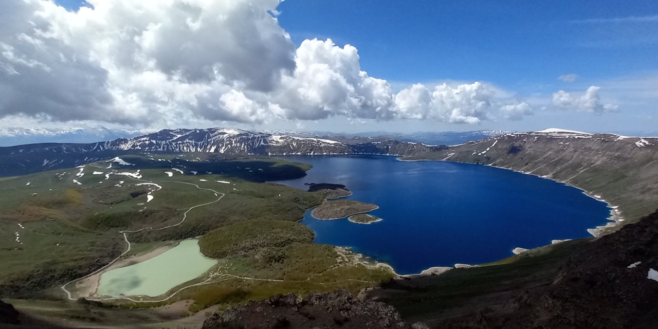 Nemrut Krater Gölü’nde görsel şölen