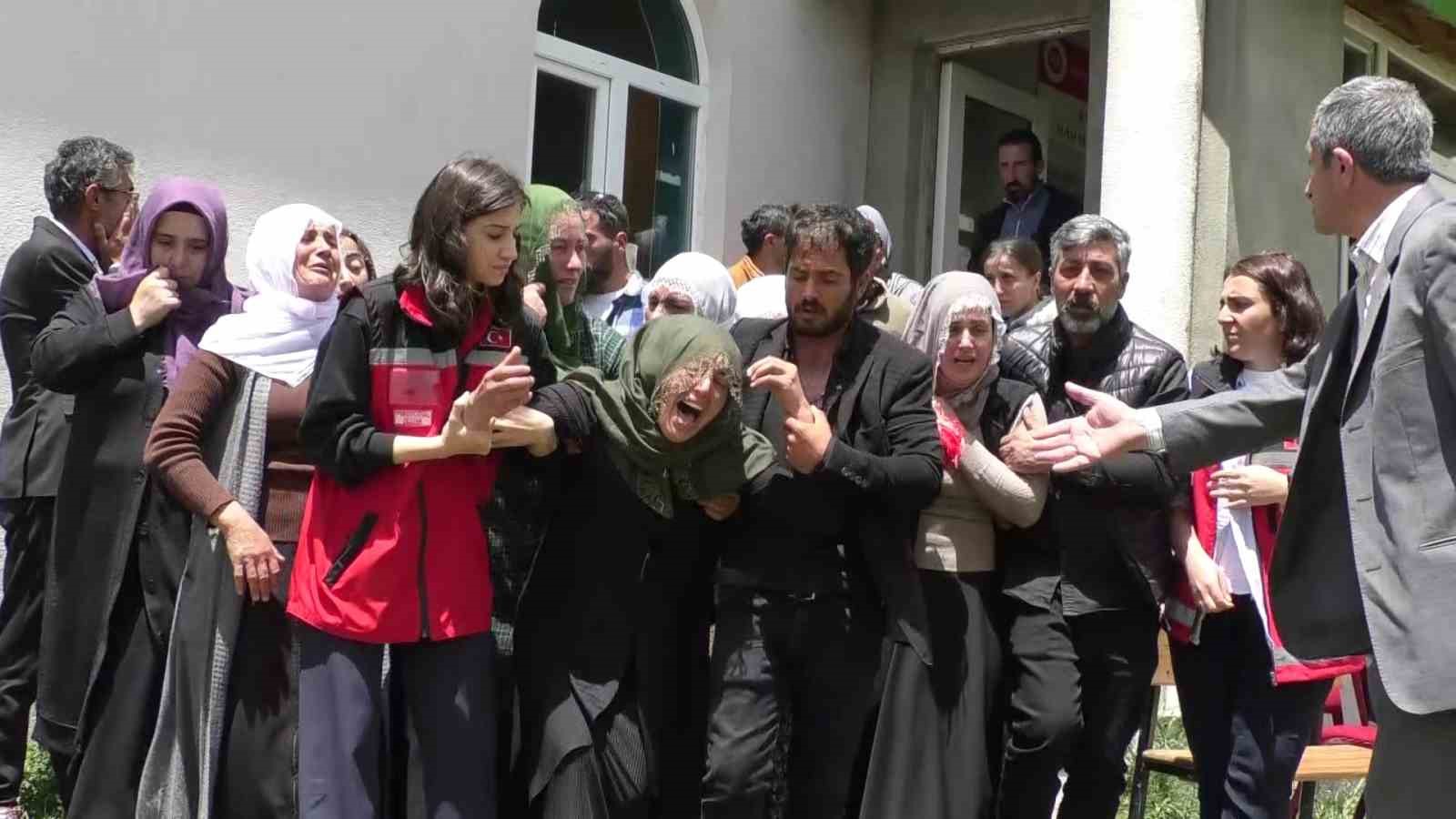 Babaları tarafından öldürülen 3 çocuğun annesinin feryadı yürek dağladı