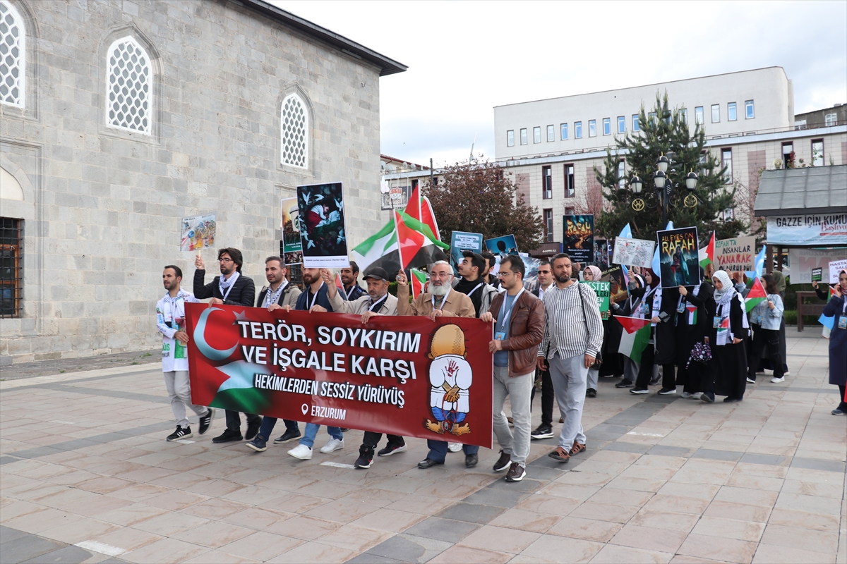 Erzurum ve Kars'ta Gazze'ye destek yürüyüşü yapıldı