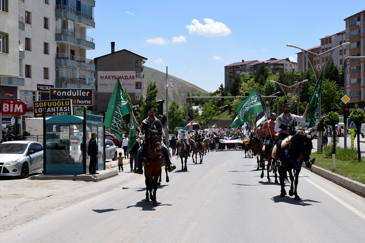 Bitlis'te Gazze'ye yönelik saldırılar protesto edildi