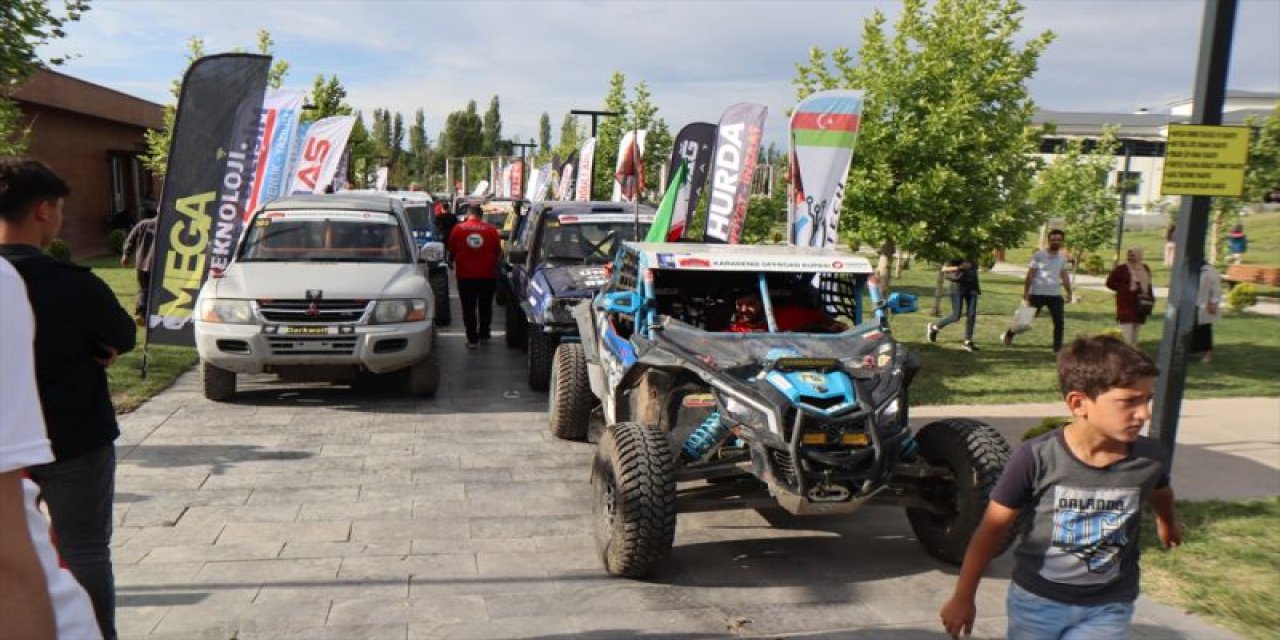 Karadeniz Off-Road Kupası'nın 1. ayak yarışları Iğdır'da yapıldı