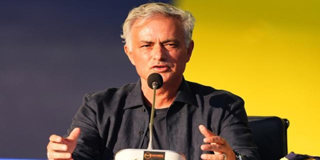 Jose Mourinho resmen Fenerbahçe’de