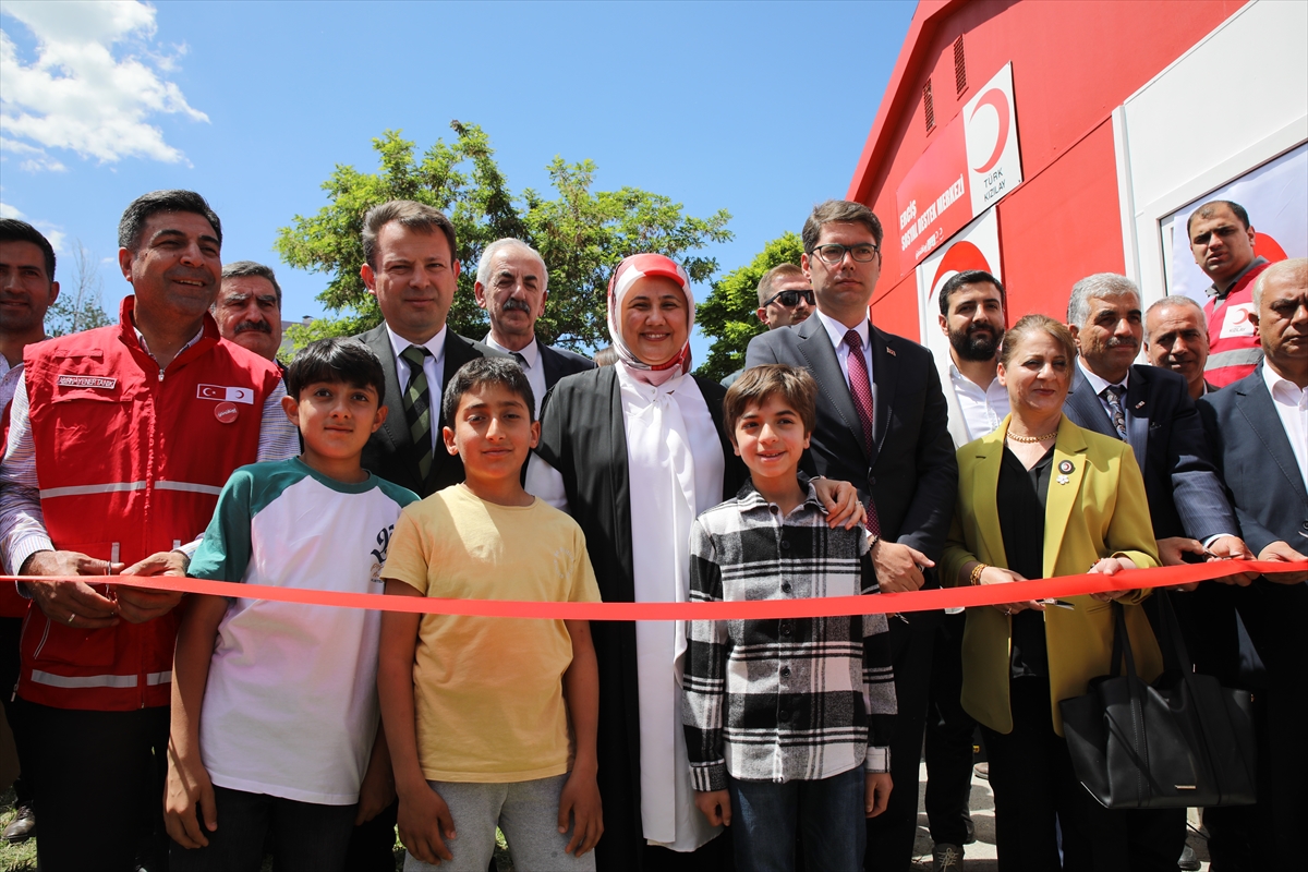 Van'da Türk Kızılay Sosyal Destek Merkezi açıldı