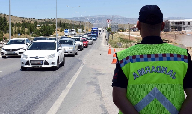 Bitlis'te 1485 polis ve jandarma ekibi Kurban Bayramı'nda görev başında olacak