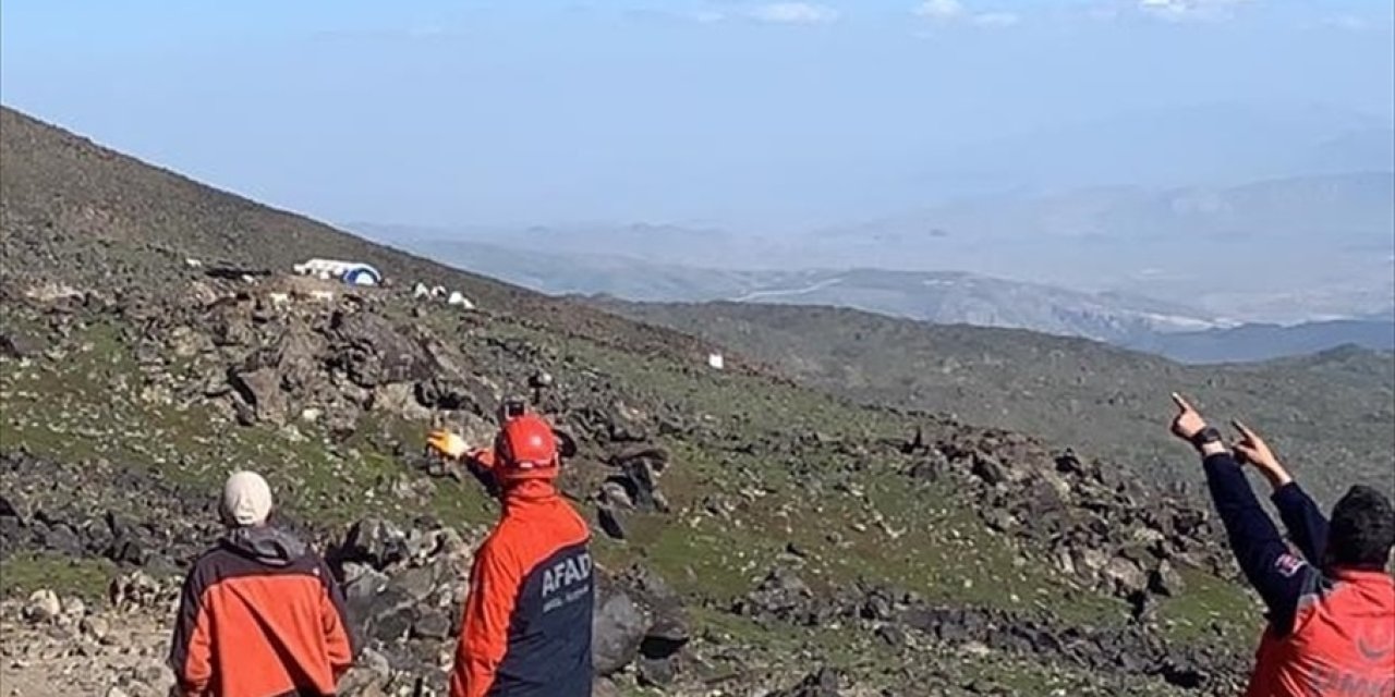 İranlı dağcının cenazesi çığ nedeni ile alınamadı