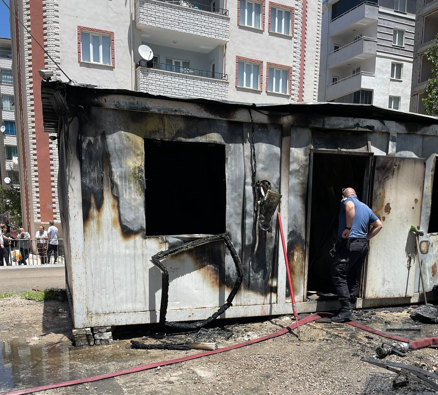 Van’da konteyner alev alev yandı