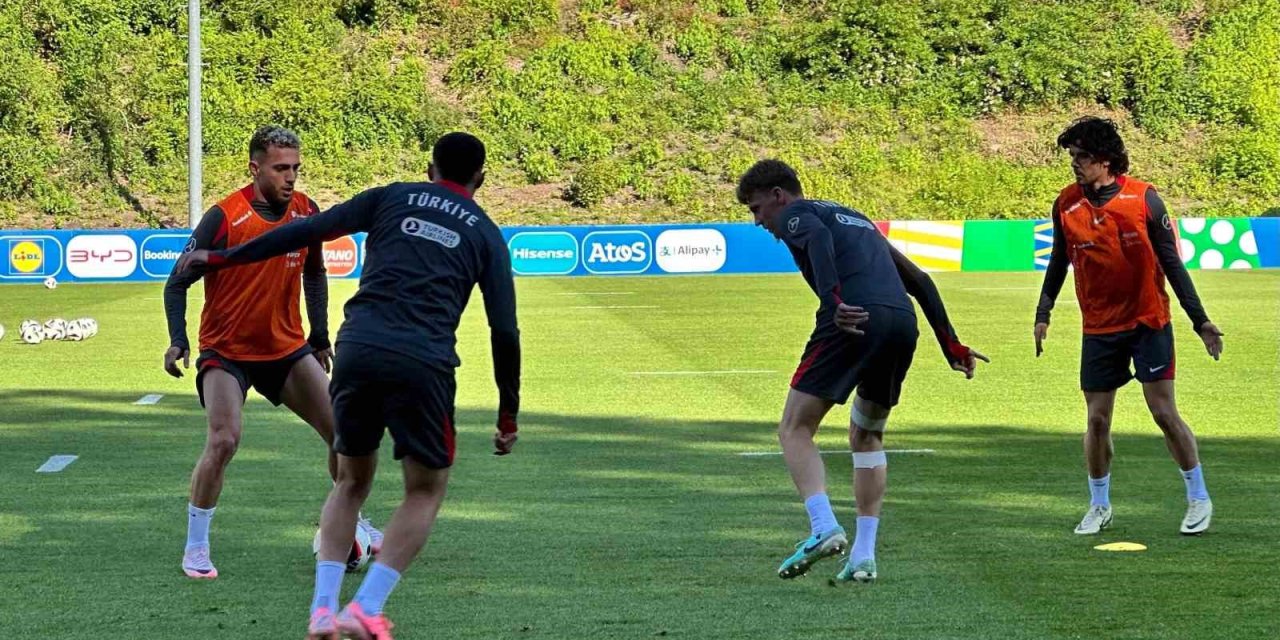 A Milli Futbol Takımı, Gürcistan maçının hazırlıklarını sürdürdü