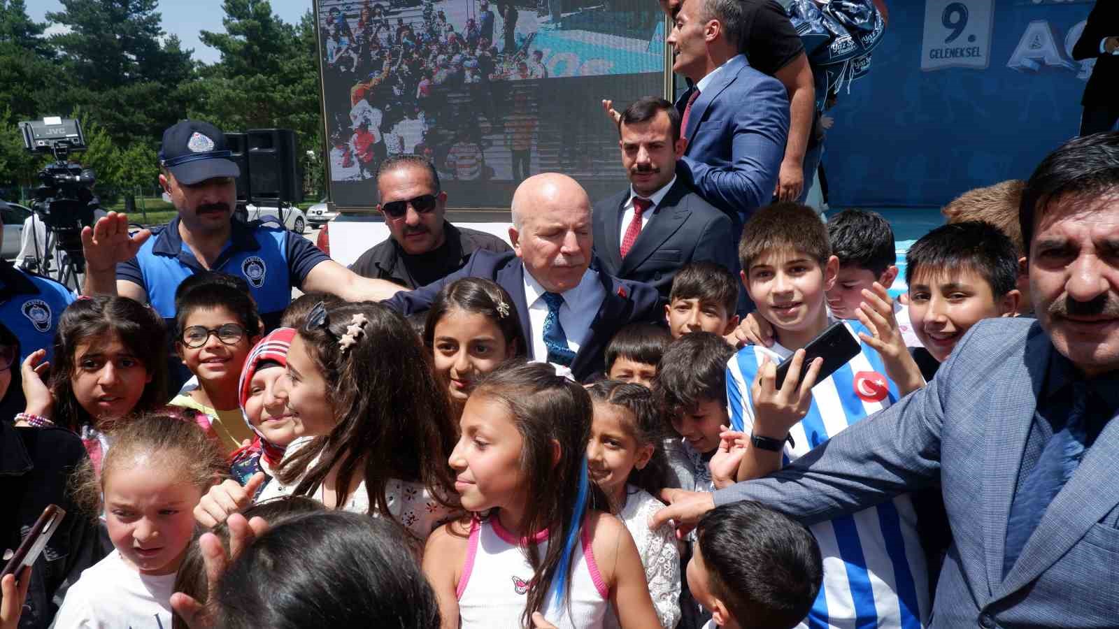 Erzurum’da çocuklara yaz okulu başladı