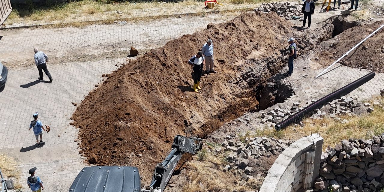 Patnos Belediyesi alt yapı çalışmalarına başladı