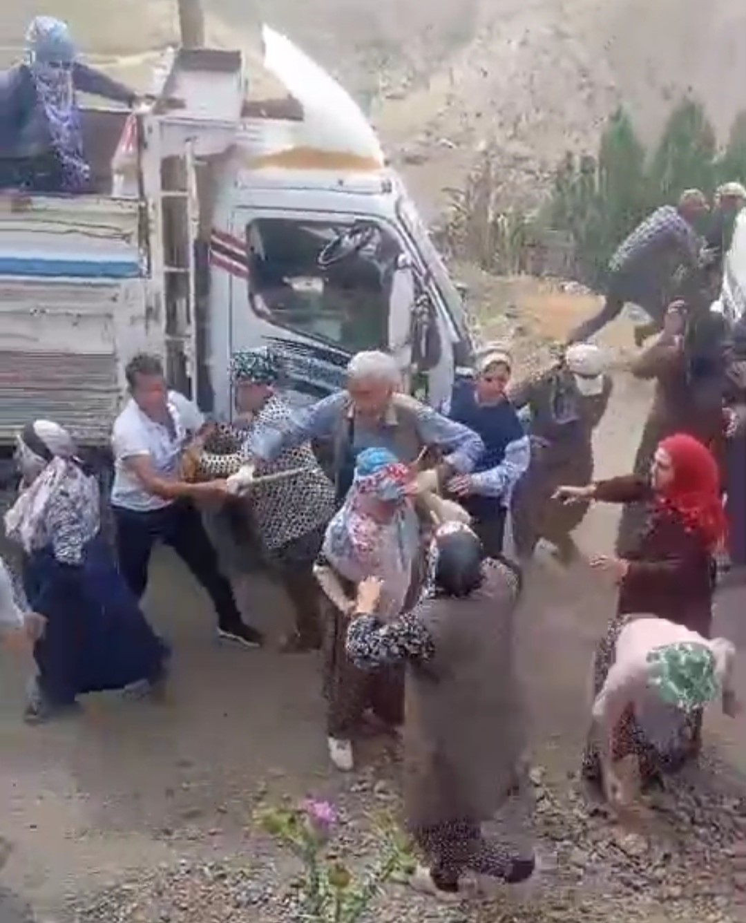 Van'da arazi kavgası: 3 yaralı