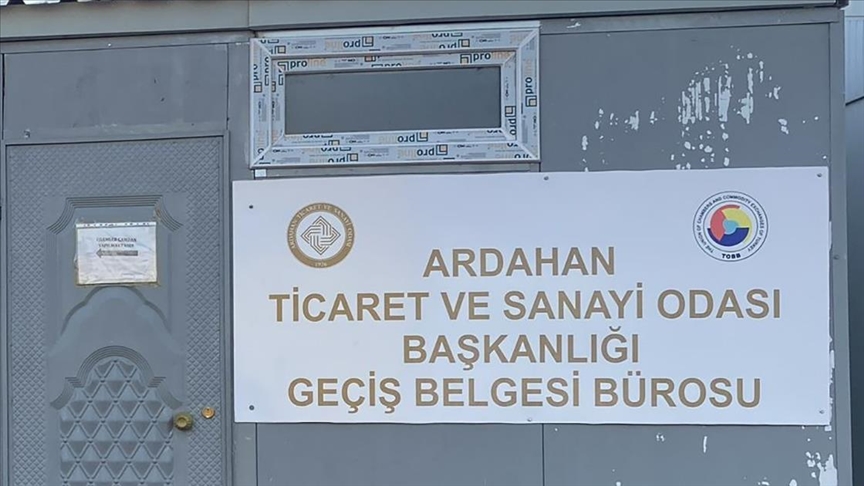 Çıldır-Aktaş Gümrük Kapısı'nı kullananlar geçiş belgelerini beklerken alabilecek