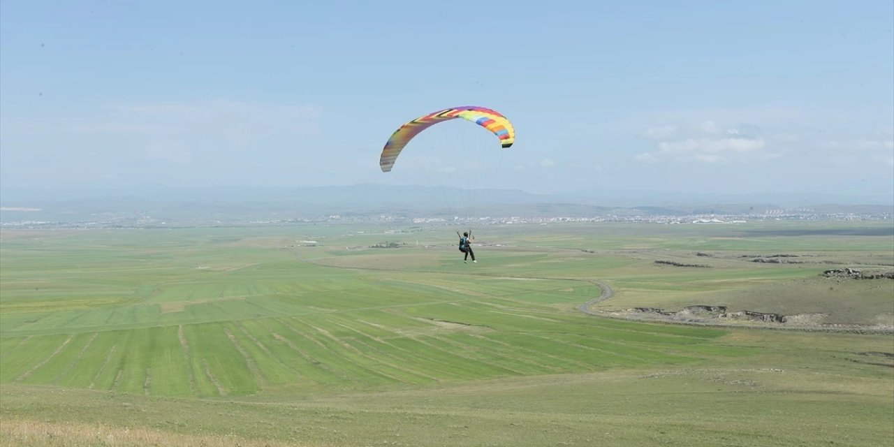 Kars'ta önce eğitim aldılar sonra uçuş yaptılar