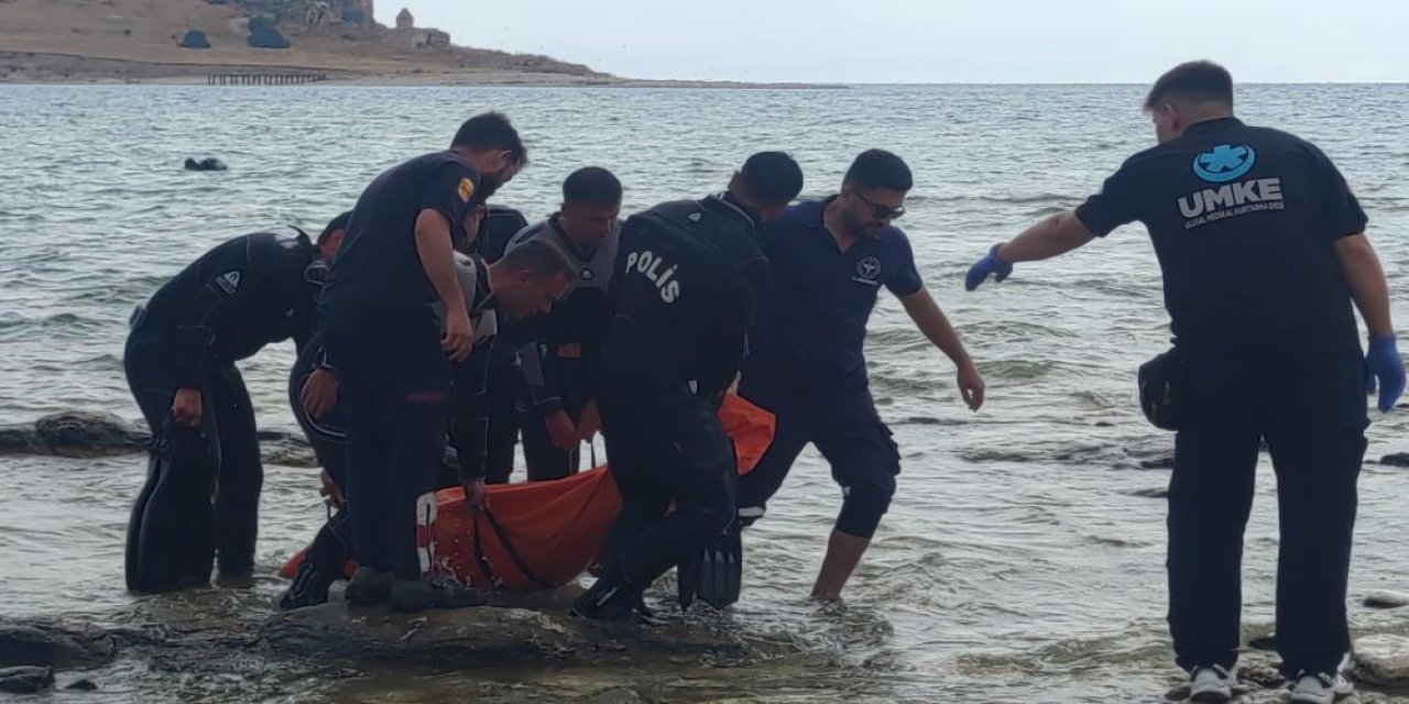 Van Gölü’nde 2 kişinin cansız bedeni kıyıya vurdu 1 kişi aranıyor