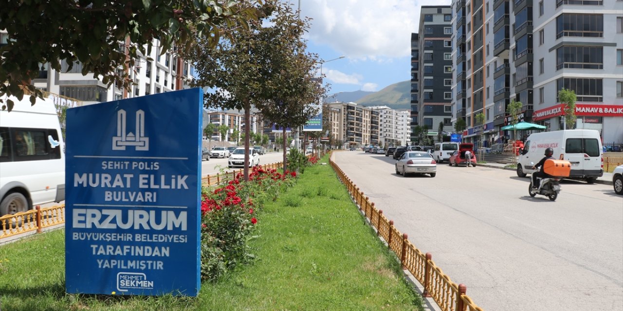 Erzurum'da 15 Temmuz şehitlerinin adları okullar ve camilerde yaşatılıyor