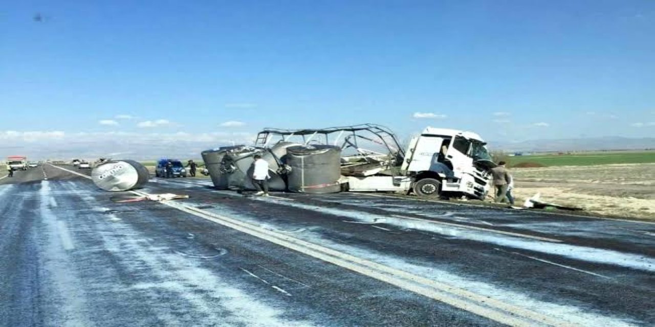 Erzurum yoluna tonlarca süt döküldü